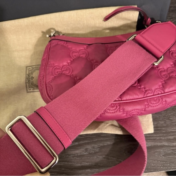 Gucci Matelasse Pink Quilted Crossbody Bag retail $3500 - Picture 8 of 16